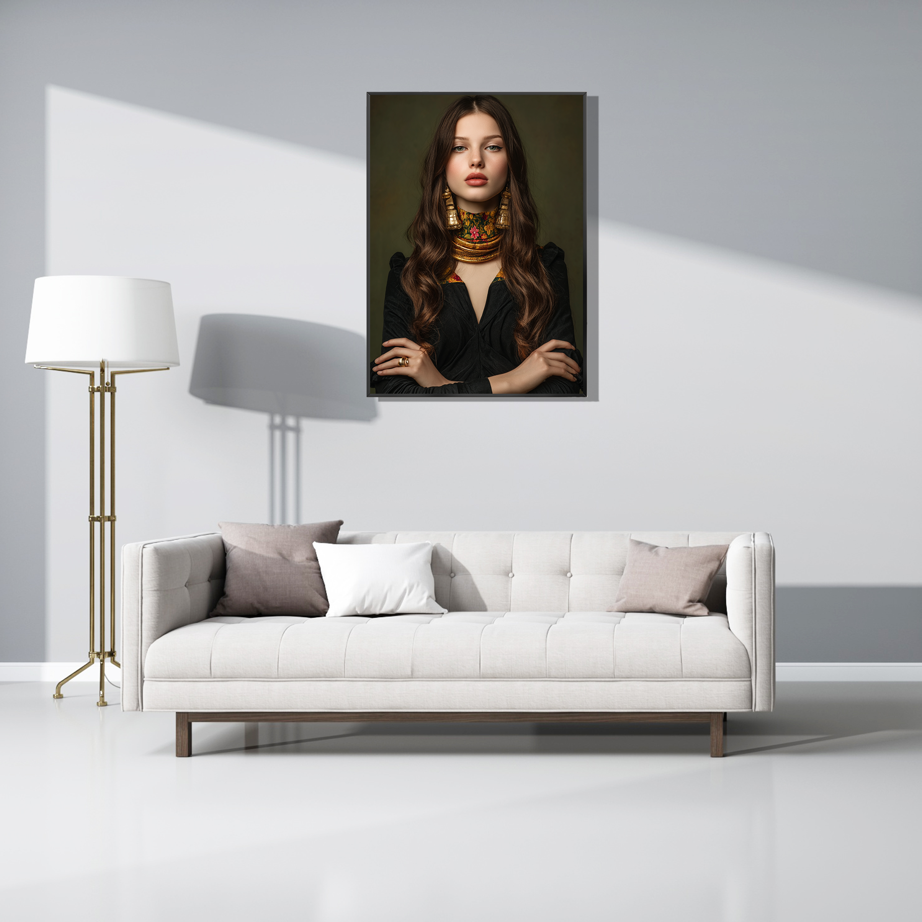 Wanddecoratie "Mona Lisa Iconic" prachtig afgebeeld boven een moderne witte bank in een helder, minimalistisch ingericht interieur.